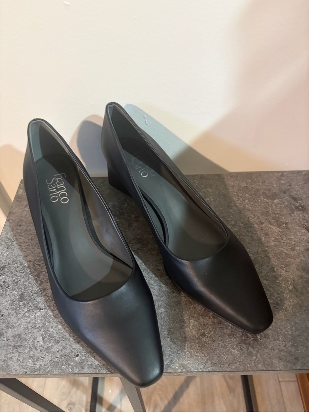 Franco Sarto Black Leather Pointed-Toe Mid Heel Pumps - Picture 3 of 8